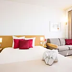 Novotel Est Arechi 4*