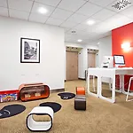 Hotell Novotel Est Arechi