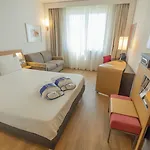 Novotel Est Arechi 4*