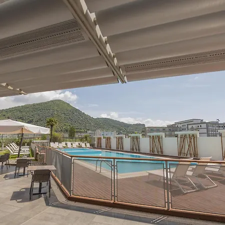 Отель Novotel Est Arechi