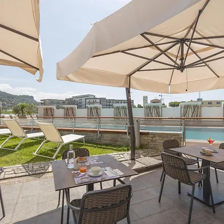 Novotel Est Arechi 4* Салерно