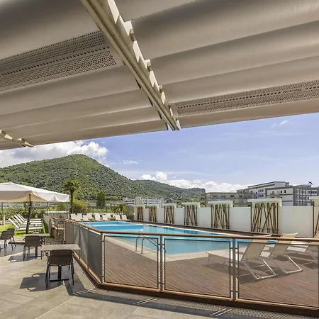 Novotel Est Arechi Отель