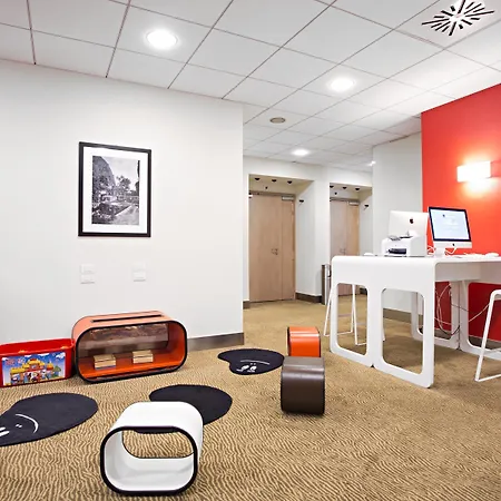 Отель Novotel Est Arechi