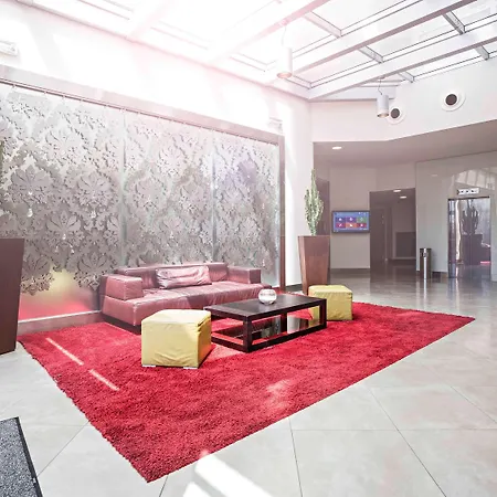 Отель Novotel Est Arechi