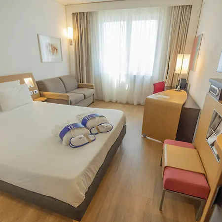 Novotel Est Arechi 4*