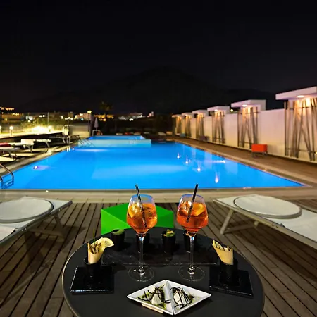 Novotel Est Arechi 4*