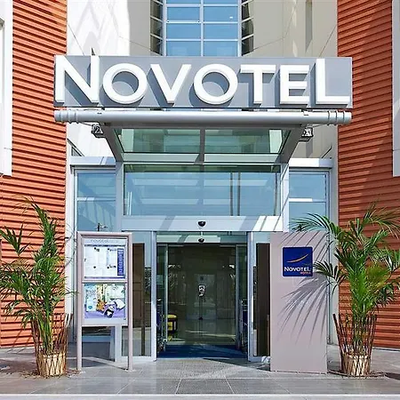 Novotel Est Arechi 4*